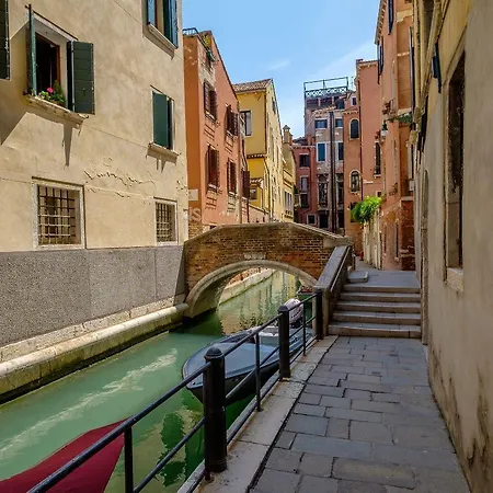 شقة Casa Dell'albero