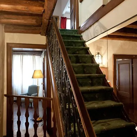 Casa Dell'albero * البندقية