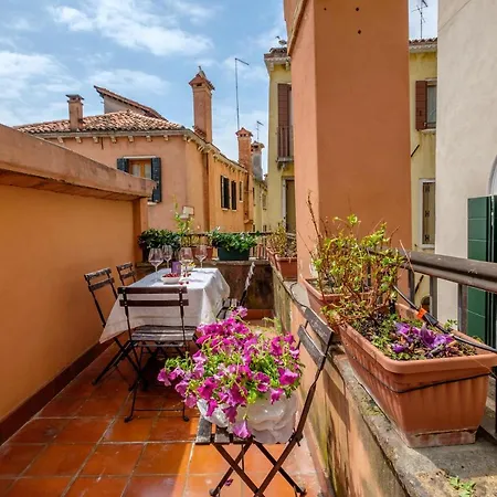 Casa Dell'albero * البندقية